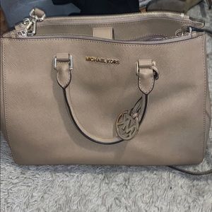 Michael Kors Tote